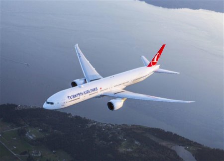 Самолет Turkish Airlines экстренно сел в Стамбуле из-за сообщения о бомбе