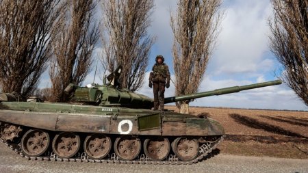 Россия отводит военную технику из-под Киева в Беларусь