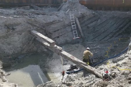 Под улицами Таллина обнаружили 700-летний корабль 