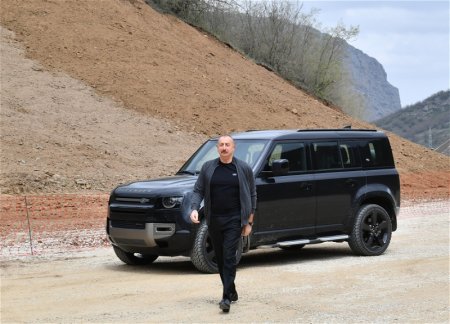 Ильхам Алиев ознакомился с работами в Физулинском, Шушинском районах и в городе Шуша 