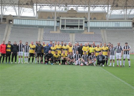 Ветераны «Нефтчи» и журналисты почтили память экс-президента клуба Агиля Пашаева