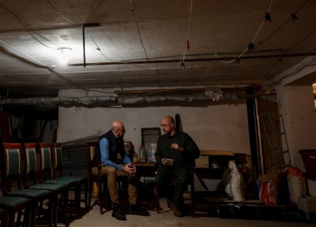 Шарль Мишель и Денис Шмыгаль встретились в бомбоубежище из-за ракетного обстрела Одессы