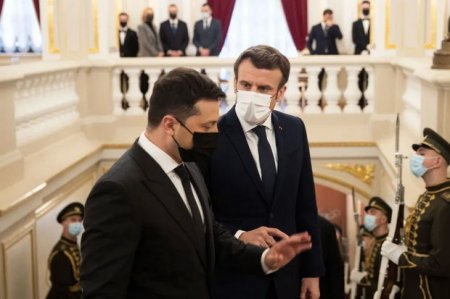 Зеленский обвинил Макрона в предательстве 