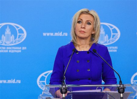 Захарова о запрете пролета самолета Лаврова: Пещерный метод показать единство Европы