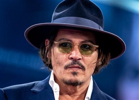 Джонни Депп завел аккаунт в TikTok, набрав сразу миллионы подписчиков