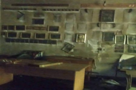 В Армении сожгли портреты погибших в Карабахе военных