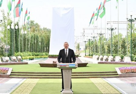 Президент Азербайджана прибыл в узбекский город Ургенч