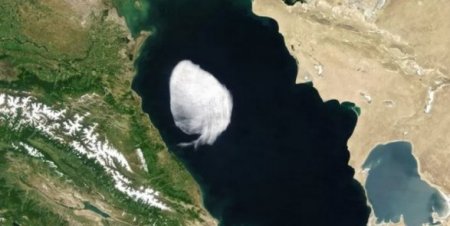 НАСА обнаружила «странное облако» над Каспийским морем НАСА обнаружила «странное облако» над Каспийским морем