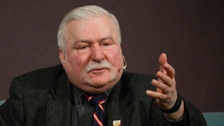 Валенса призвал сократить Россию до 50 миллионов человек