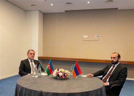 В Тбилиси завершилась встреча глав МИД Азербайджана и Армении