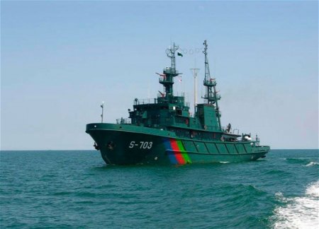 В параде ко Дню ВМФ России впервые примут участие корабли Азербайджана и Ирана