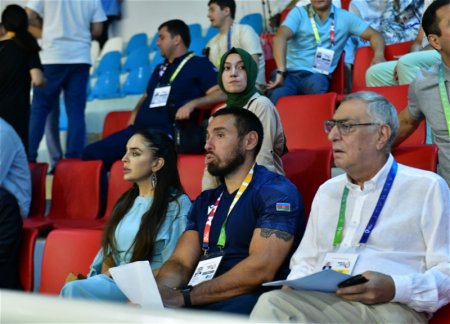 Лейла Алиева посмотрела выступления наших борцов на Исламиаде
