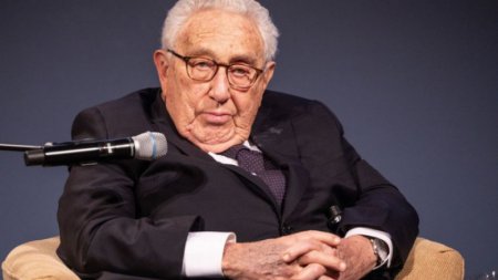 Киссинджер: США находятся на грани войны с Россией и Китаем