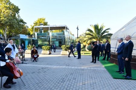 Президенты Азербайджана и Казахстана ознакомились с «Казахской юртой» в Приморском национальном парке Президенты Азербайджана и Казахстана ознакомились с «Казахской юртой» в Приморском национальном парке