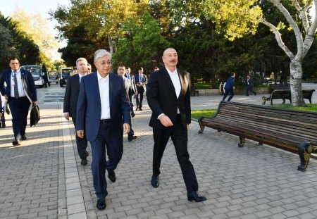 Президенты Азербайджана и Казахстана ознакомились с «Казахской юртой» в Приморском национальном парке Президенты Азербайджана и Казахстана ознакомились с «Казахской юртой» в Приморском национальном парке
