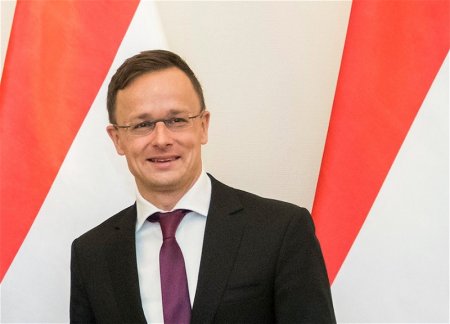 Венгрия будет получать зеленую электроэнергию из Азербайджана
