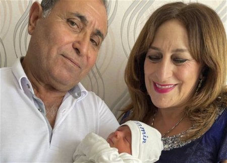 В Баку 57-летняя женщина стала матерью