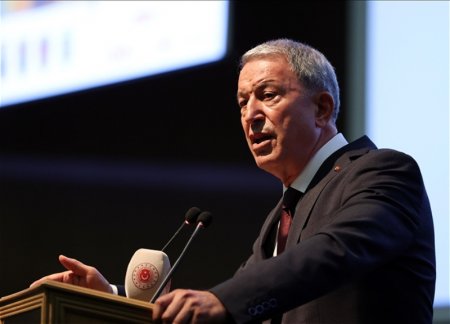 Глава Минобороны Турции назвал Грецию «плохим соседом»