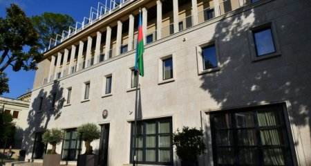 Ильхам Алиев принял участие в церемонии открытия нового здания посольства АР в Италии 