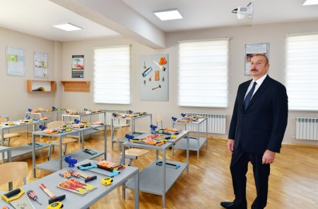 Президент Ильхам Алиев посетил новый школьный комплекс в Сураханском районе Баку - ФОТО