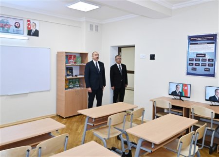 Ильхам Алиев побывал в школе в Насиминском районе Баку - ФОТО