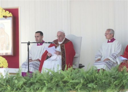 Папа Римский призвал молиться о мире между Азербайджаном и Арменией