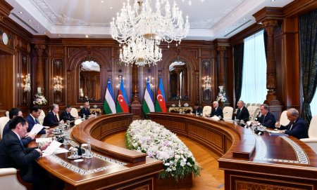Ильхам Алиев и Шавкат Мирзиёев провели встречу в Самарканде - ФОТО