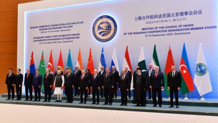 Ильхам Алиев принимает участие в саммите стран-членов ШОС - ФОТО