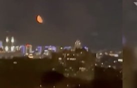 Кроваво-красная луна над Москвой 