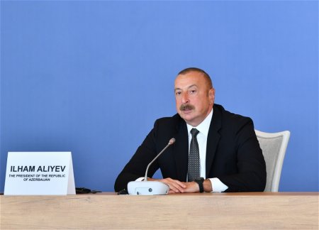Ильхам Алиев выступает на «Азербайджанском национальном градостроительном форуме»