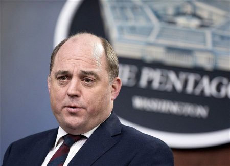 Министр обороны Великобритании совершил экстренный визит в США