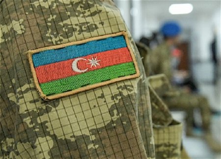 В Нахчыване солдат погиб в результате выстрела из автомата