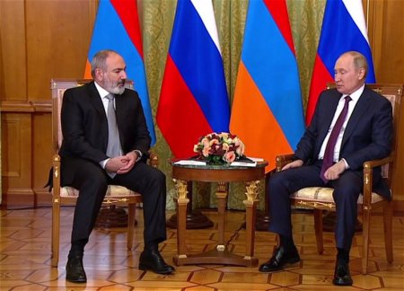 Путин – Пашиняну о вопросе Карабаха: Надо все-таки этот конфликт когда-то завершать