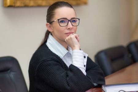 Дочери экс-главы Минобороны Украины предъявили обвинение по делу о поставках техники в РФ