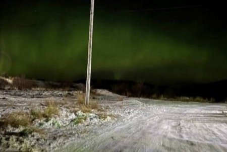 Изумрудное северное сияние увидели на Камчатке - ФОТО