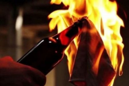 В России пожилая женщина пыталась поджечь здание военкомата "коктейлями Молотова"