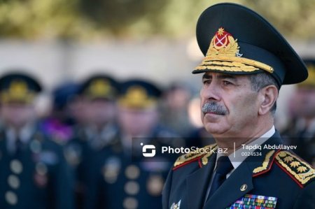 Закир Гасанов поздравил личный состав азербайджанской армии