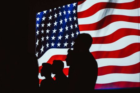 Республиканцы лидируют с отрывом в борьбе за нижнюю палату Конгресса