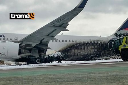 Пассажирский самолет столкнулся с пожарной машиной, есть погибшие 