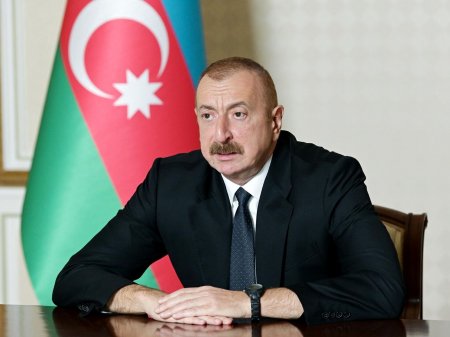 Ильхам Алиев уволил Аслана Асланова