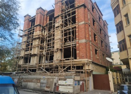 В Азербайджане приостановлено строительство ряда новостроек - ФОТО