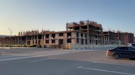 В Азербайджане приостановлено строительство ряда новостроек - ФОТО В Азербайджане приостановлено строительство ряда новостроек - ФОТО