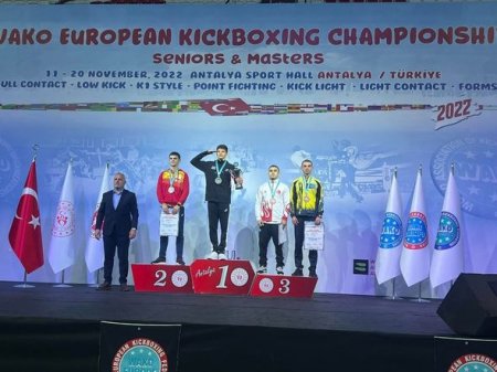 Азербайджанские спортсмены завоевали 17 медалей на чемпионате Европы по кикбоксингу - ФОТО