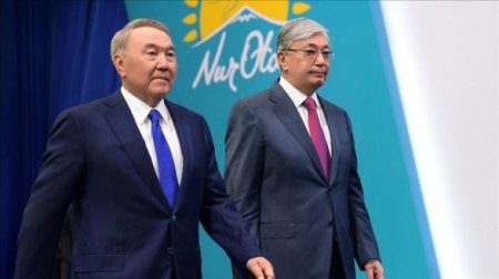 Назарбаев поздравил Токаева с победой на выборах