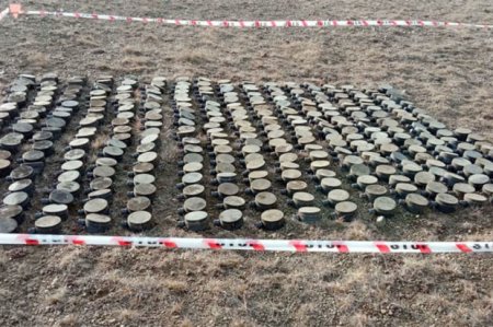 В направлении высоты Сарыбаба обезврежены противопехотные мины армянского производства
