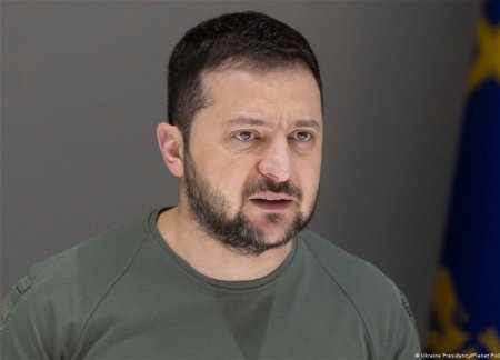 Зеленский допустил возвращение Крыма невоенным путем