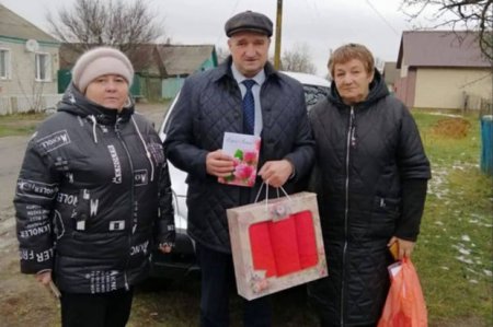 В России чиновники подарили полотенца матерям погибших военнослужащих