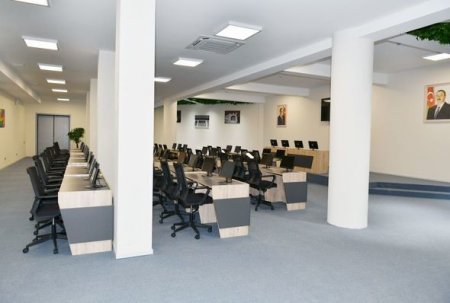 Ильхам Алиев ознакомился с условиями в новом административном здании ИВ города Шеки