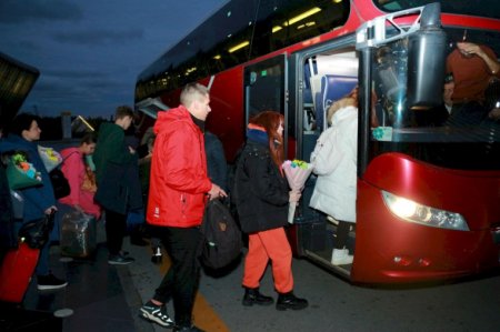 Детей из Украины привезли в Азербайджан для реабилитации