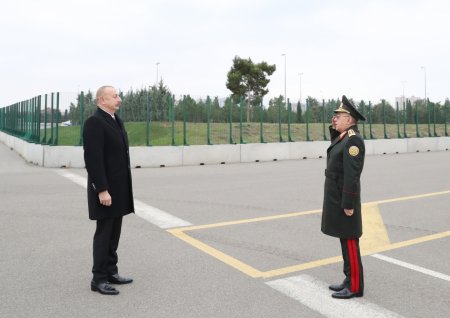 Ильхам Алиев ознакомился с новоприобретенной спецтехникой и автомобилями скорой помощи - ФОТО